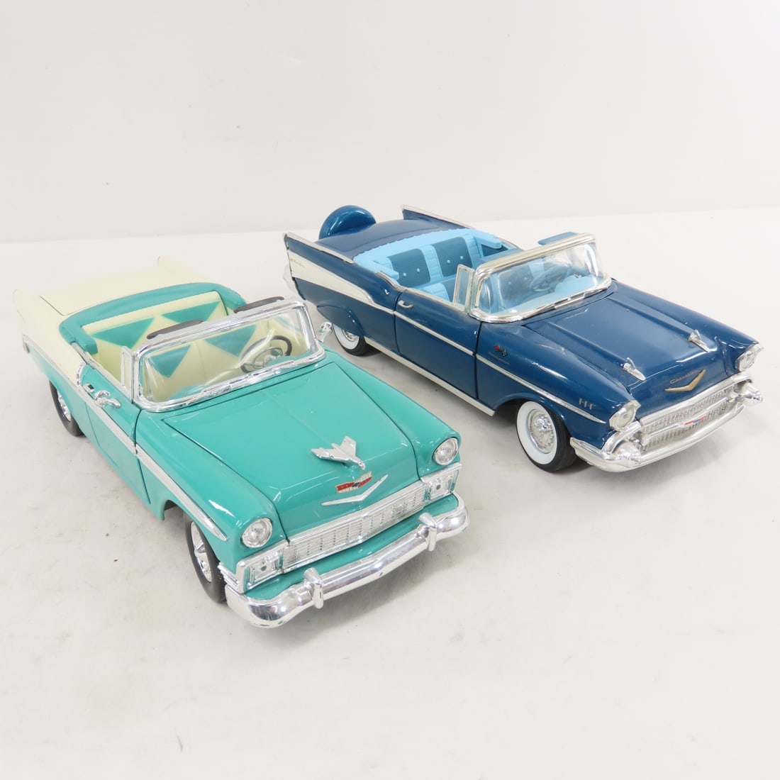 8 ERTL, Maisto & Other 1:18 Scale Classic Cars - 7