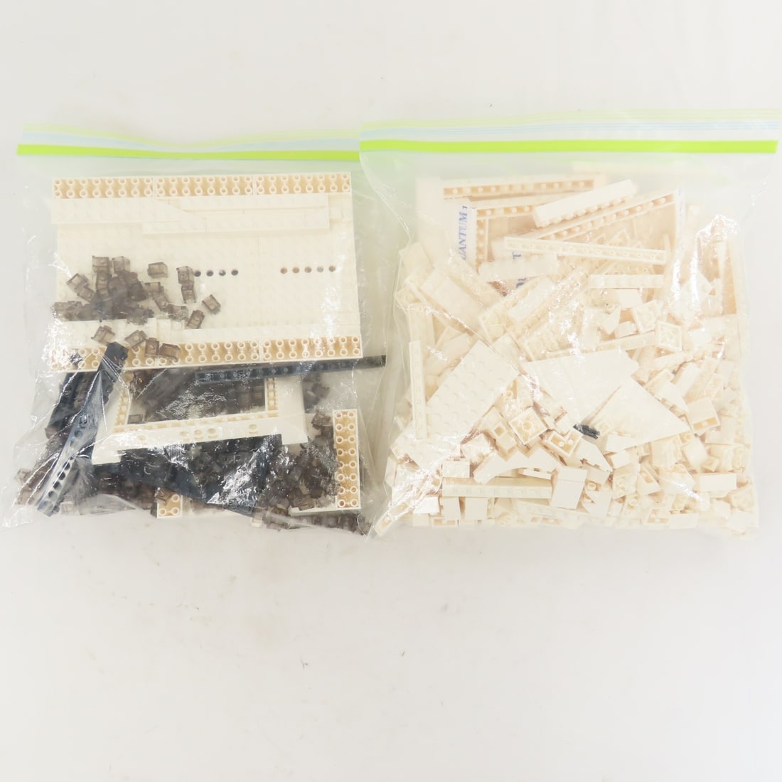 Nifeliz Cruise Liner Brick Building Set in Box - 8