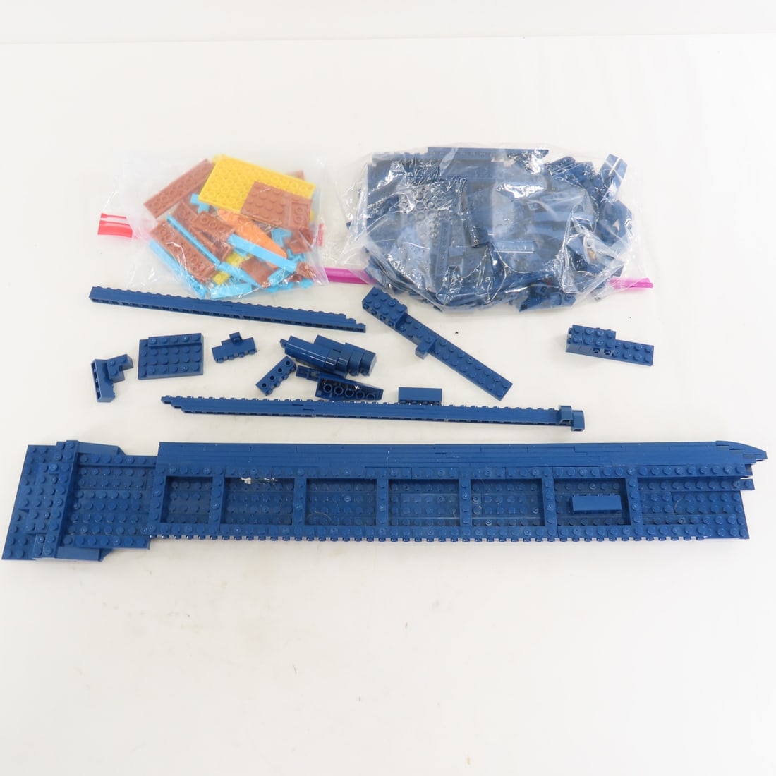 Nifeliz Cruise Liner Brick Building Set in Box - 9