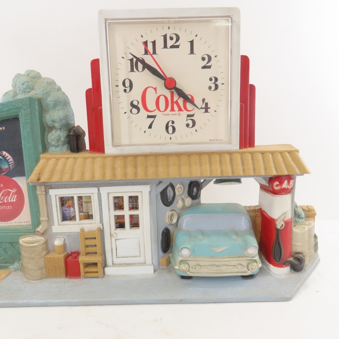 1990 Burwood Coca Cola Garage Scene Clock - 3