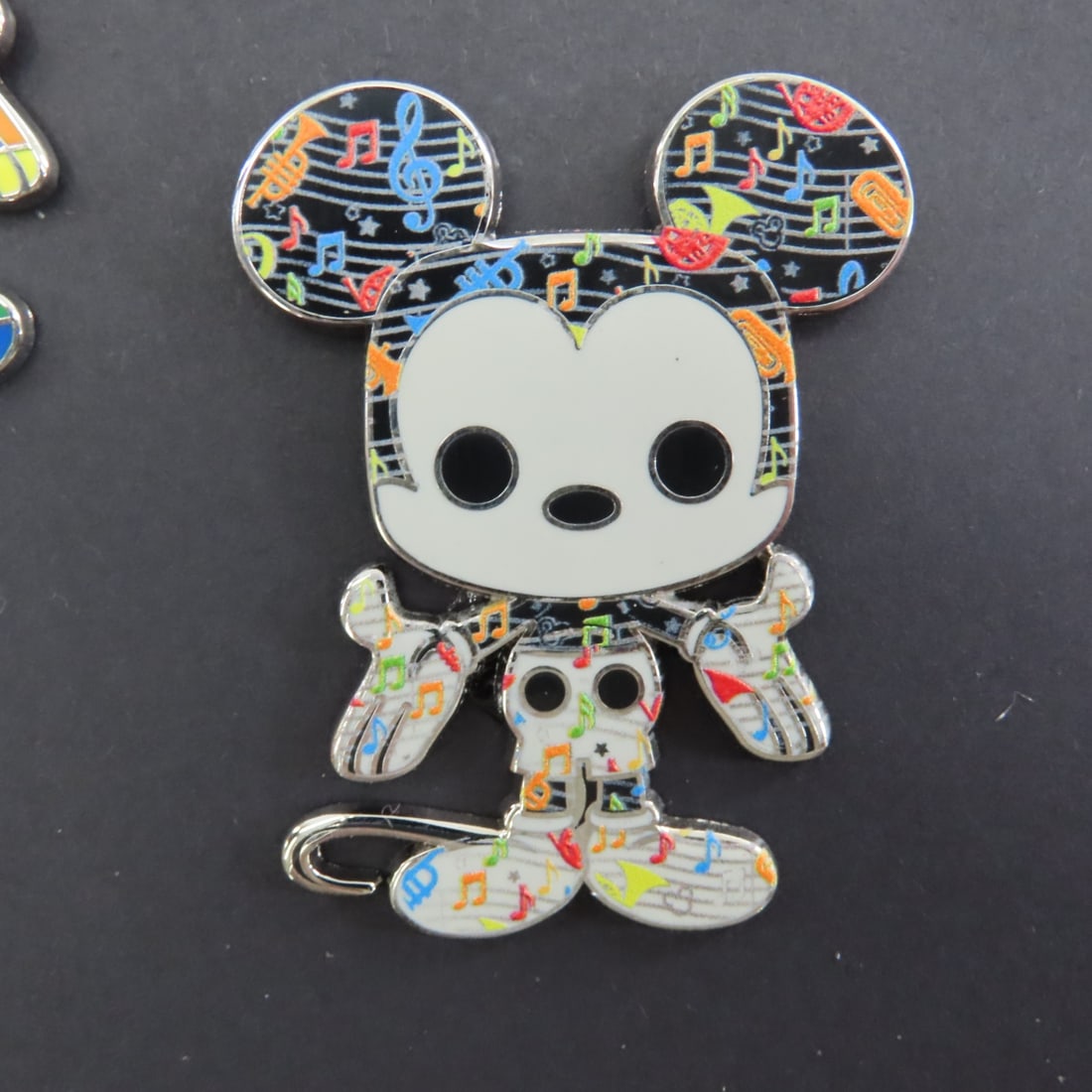 Funko Pop Disney 2020 Year of The Mouse Pin Set - 8