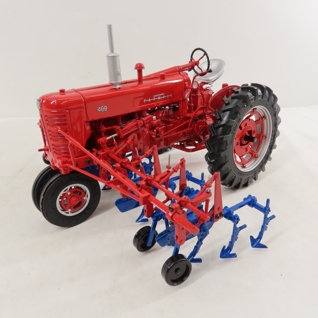 ERTL 50th Anniversary Farmall 400 Cultivator w/Box - 3