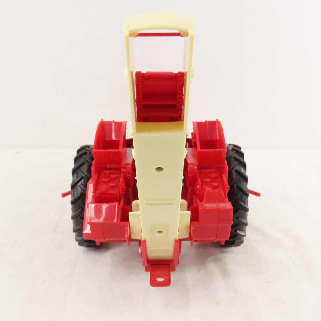 ERTL Farmall Super M Tractor with Picker in Box - 4