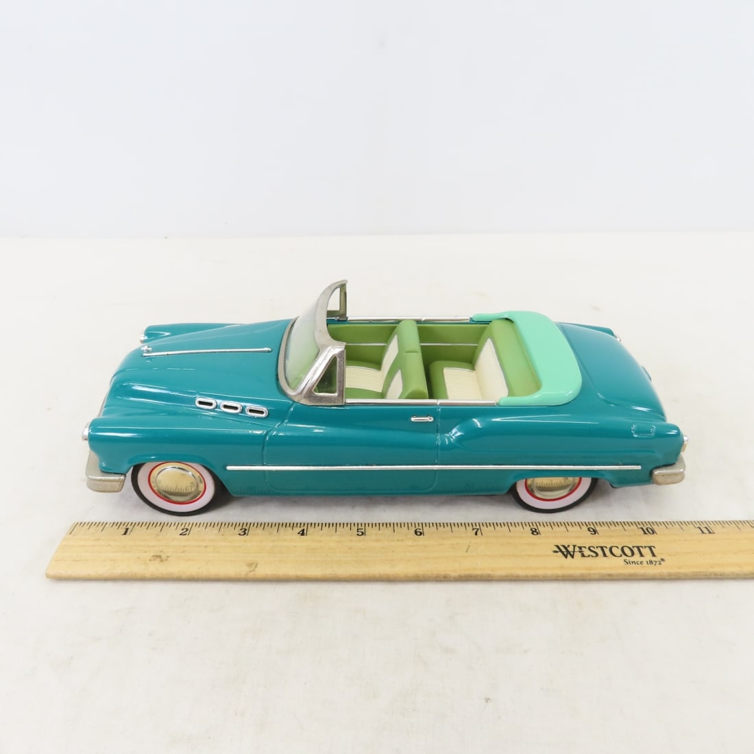 Fifties Co Japan 1950 Buick Tin Friction Car - 3