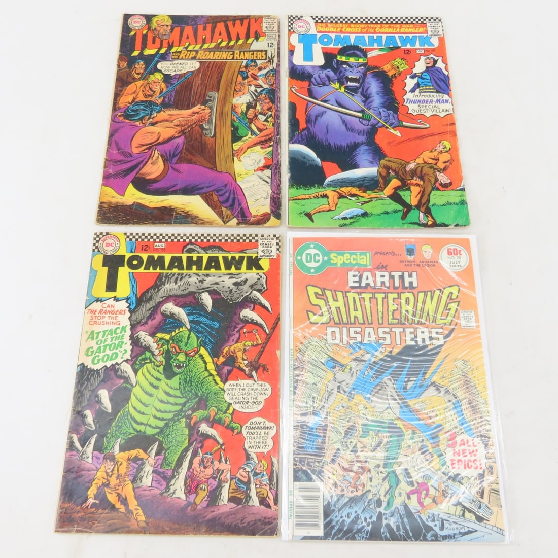 20 Vintage DC Comics, Superman, Batman, Tomahawk - 4