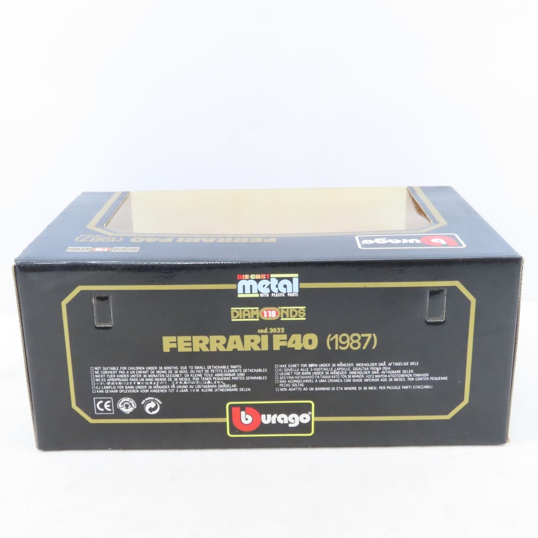 Burago 1:18 Ferrari F40 1987 - Red in Box - 7