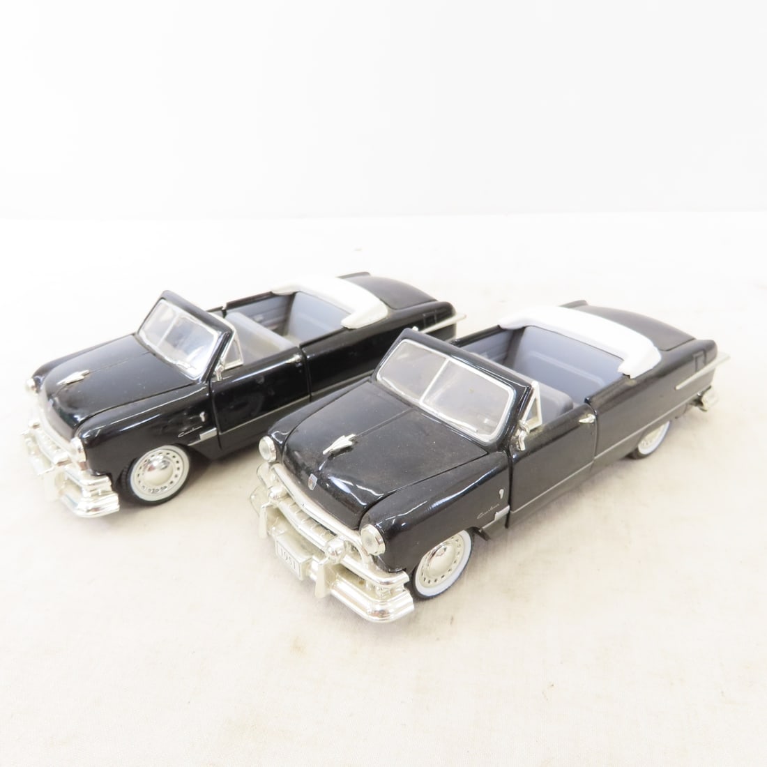 11 Arko products 1:24 Scale Diecast Cars - 3