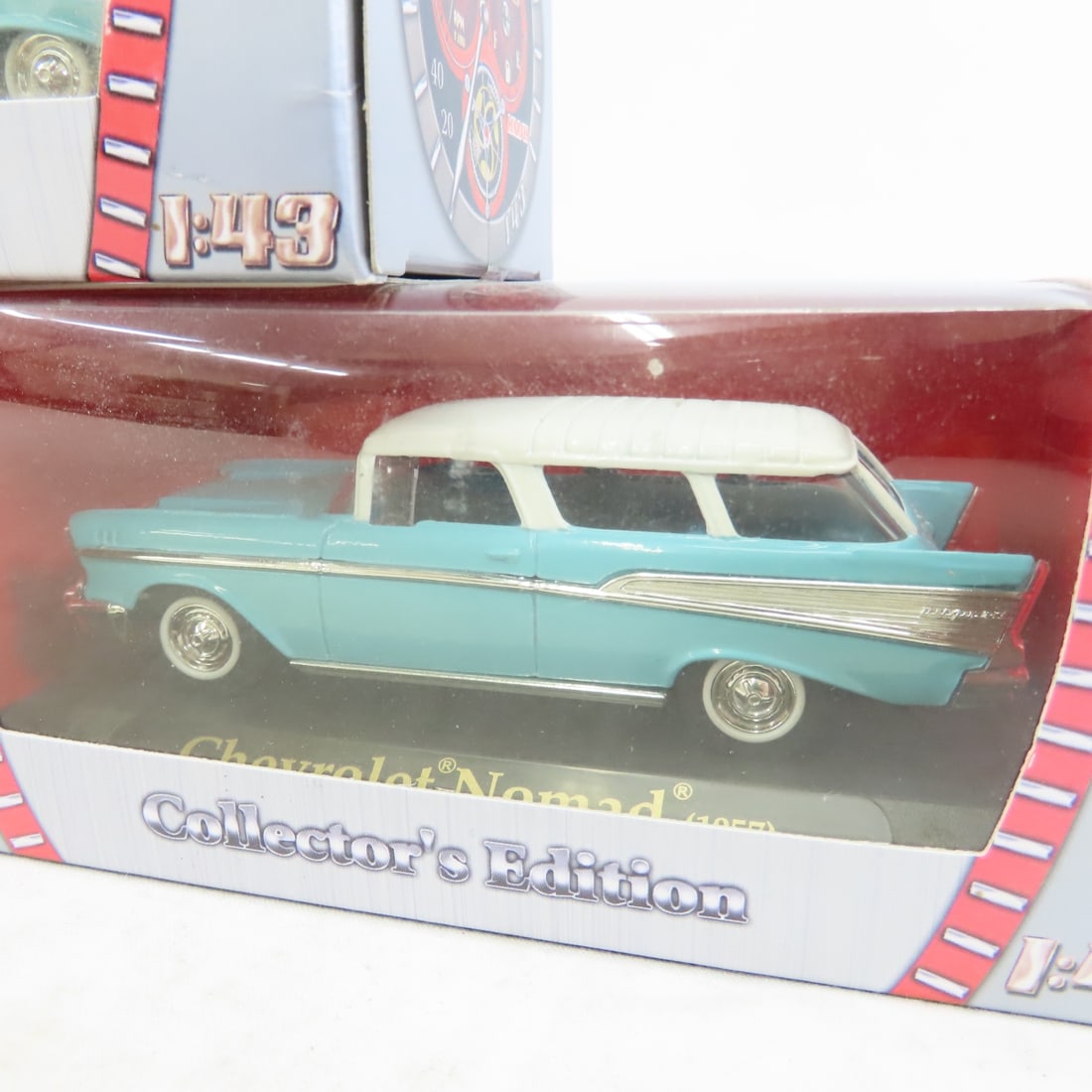 10 Road Signature Collector's Edition 1:43 Diecast - 3