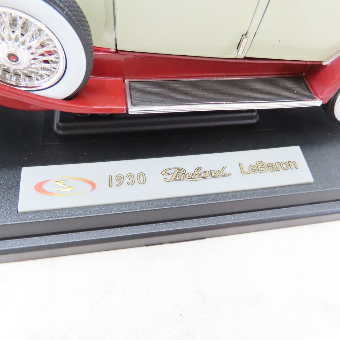Signature Models1930 Packard LeBaron 1:18 Diecast - 7