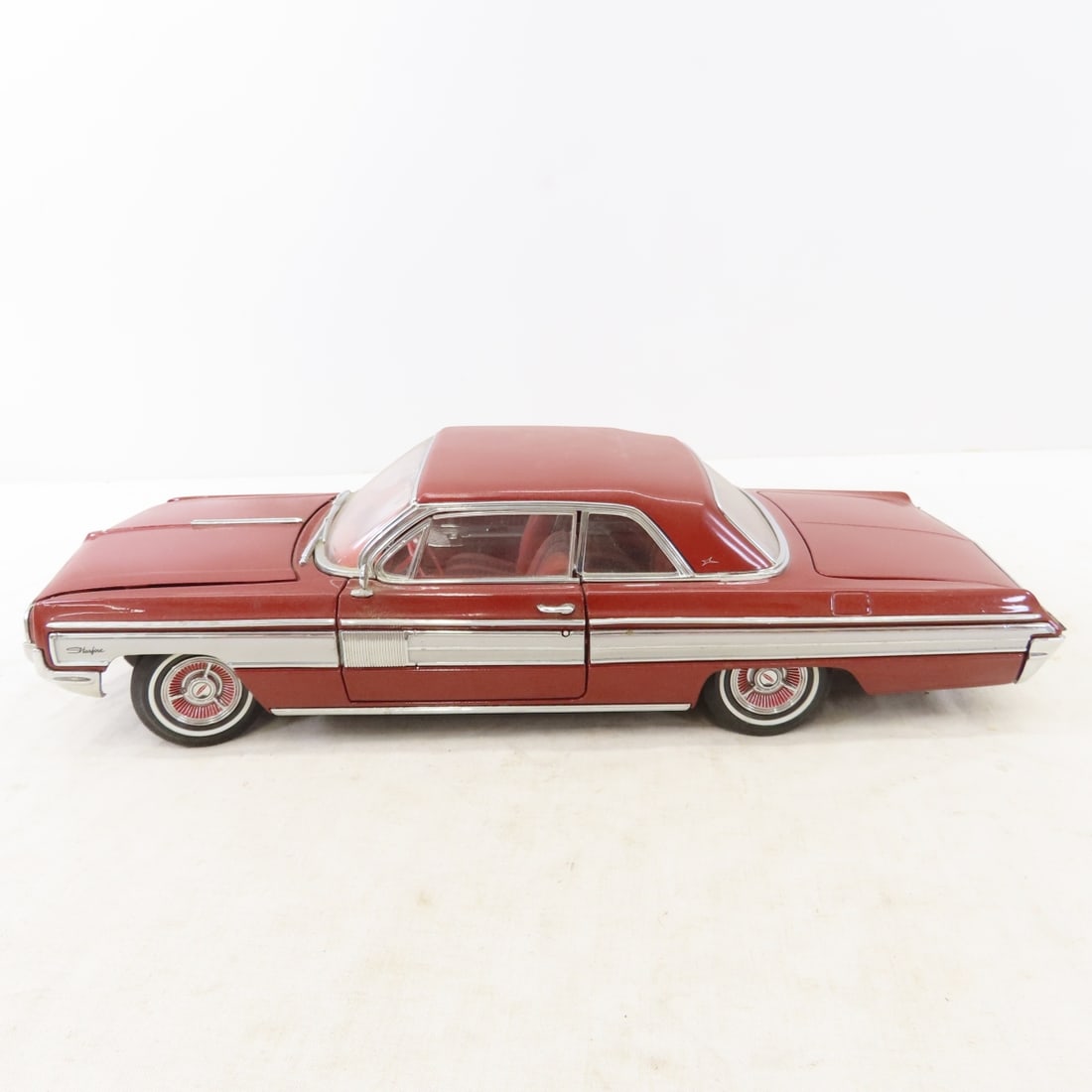 Road Signature, Signature Models & Motor Max 1:18 - 2