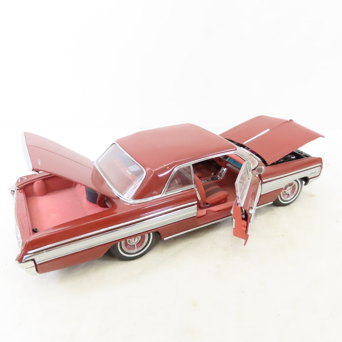 Road Signature, Signature Models & Motor Max 1:18 - 4