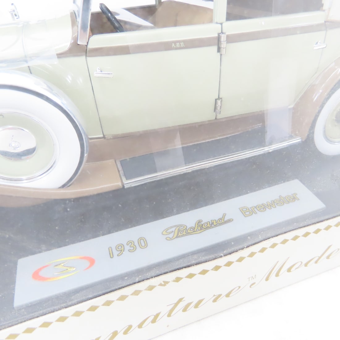Signature Models1930 Packard Brewster 1:18 Diecast - 5