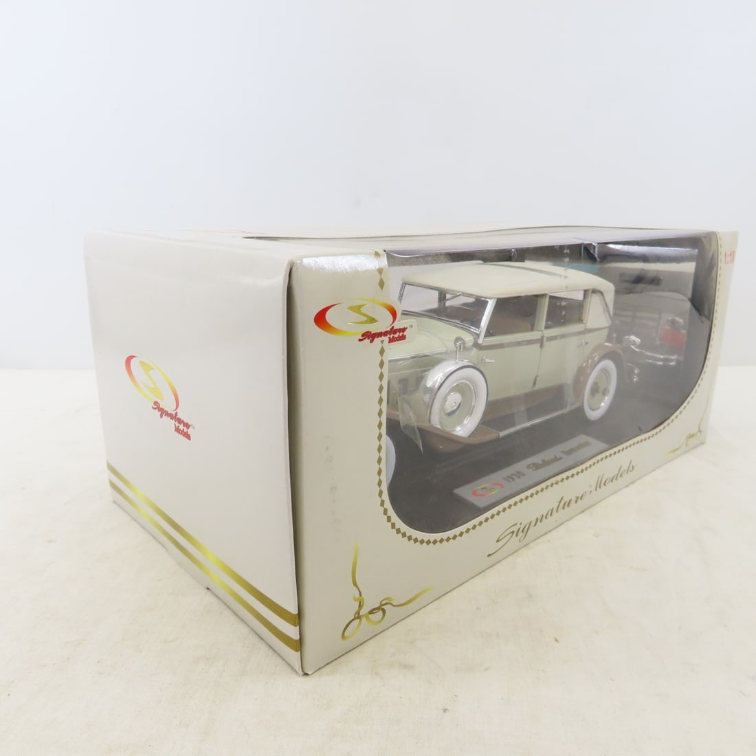 Signature Models1930 Packard Brewster 1:18 Diecast - 7
