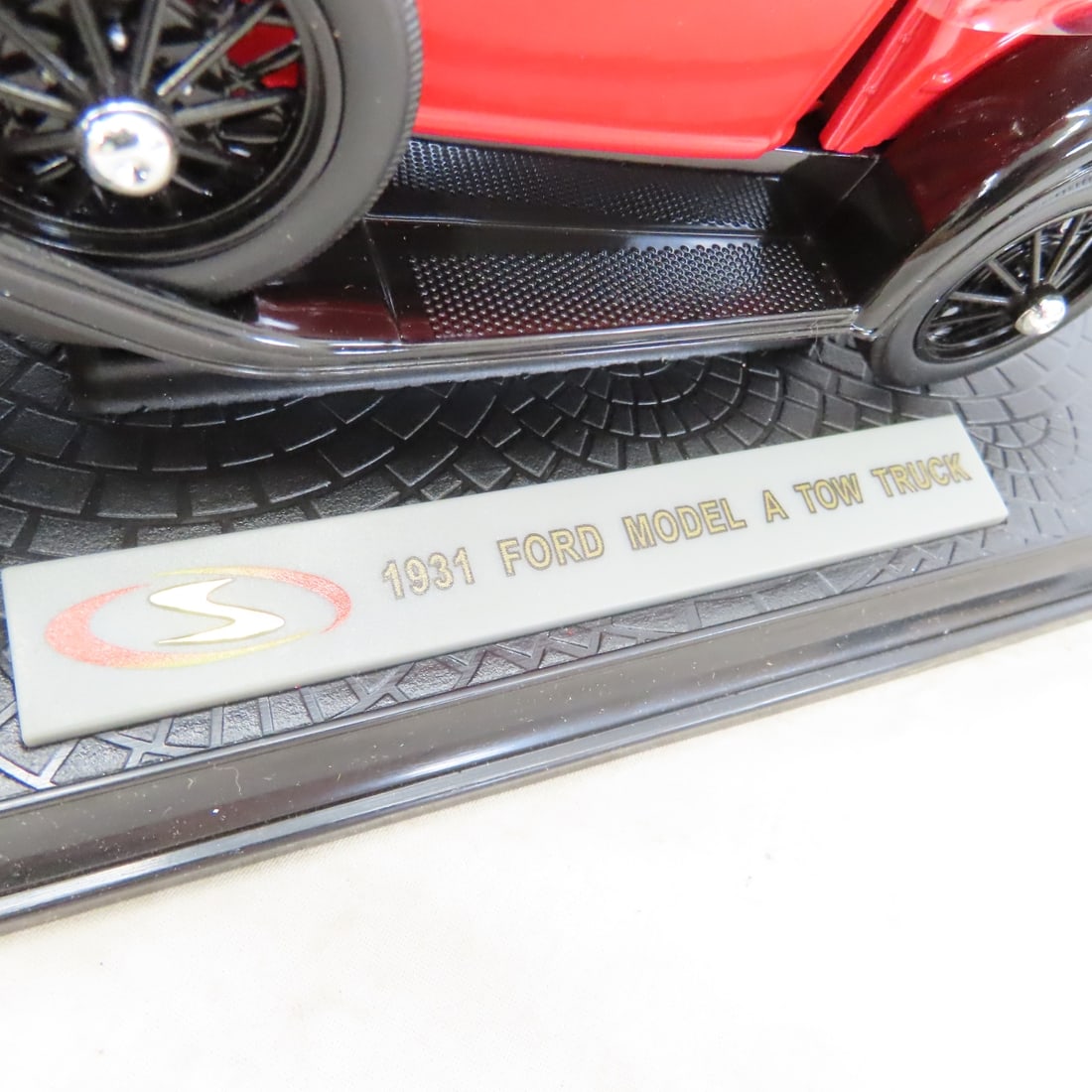 Model A & Duesenberg Signature Models 1:18 Diecast - 6