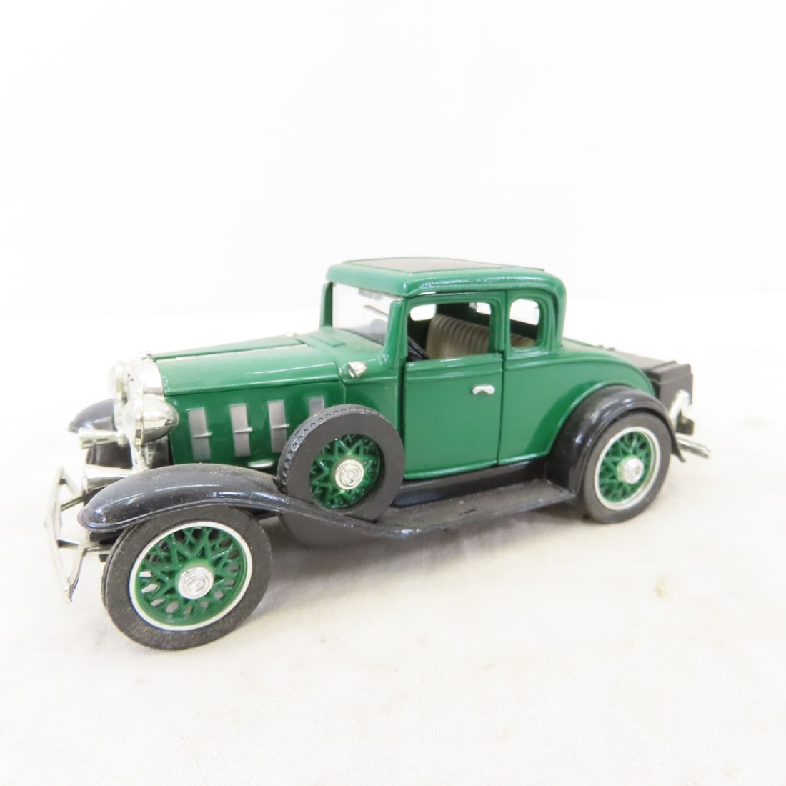 Matchbox, 1:24 &1:32 Scale Loose Diecast Cars - 5