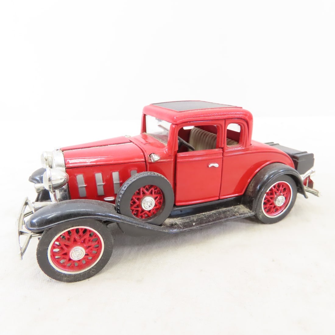 Matchbox, 1:24 &1:32 Scale Loose Diecast Cars - 8