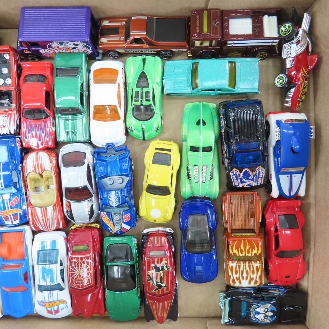 Collection of Loose Hot Wheels & similar diecast - 4