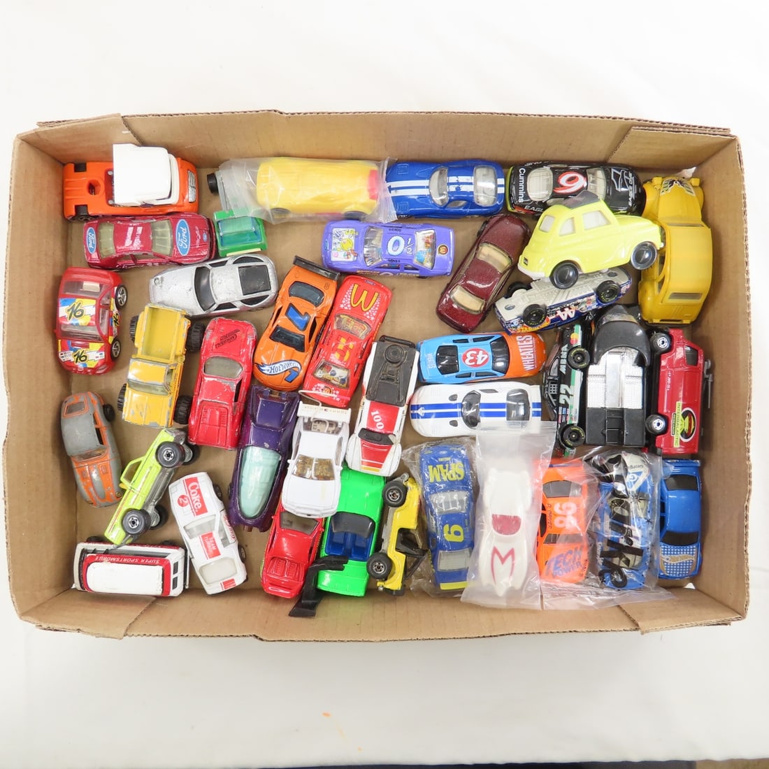 Collection of Loose Hot Wheels & similar diecast - 2