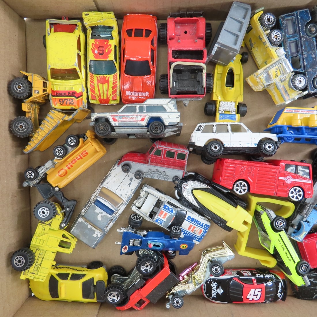 Collection of Loose Hot Wheels & similar diecast - 8