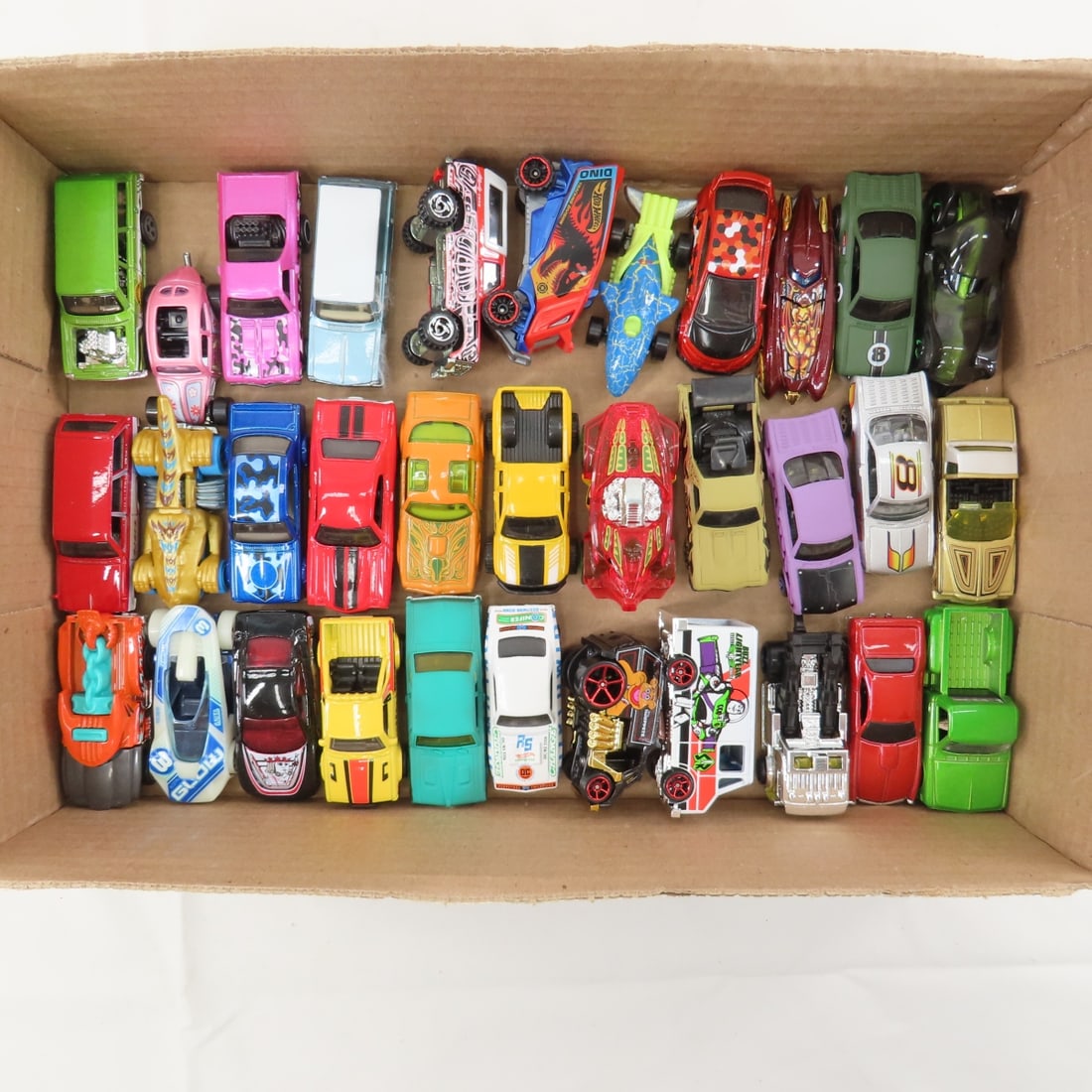 Collection of Loose Hot Wheels & similar diecast - 8