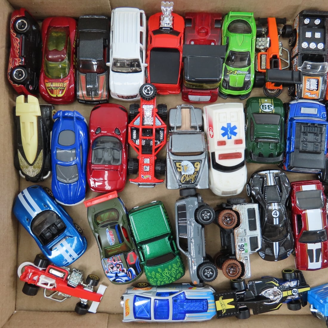 Collection of Loose Hot Wheels & similar diecast - 12