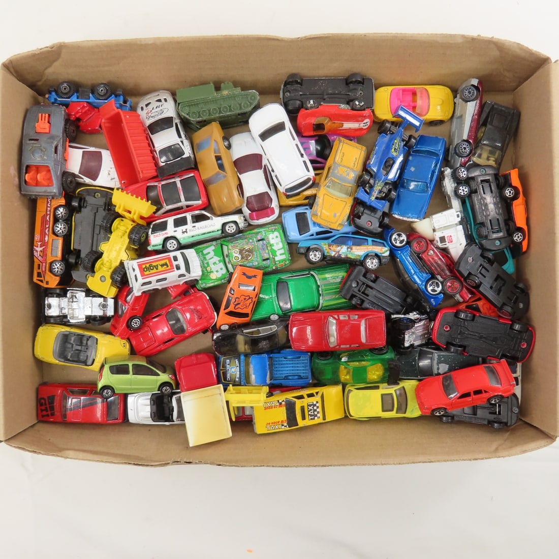 Collection of Loose Hot Wheels & similar diecast - 2