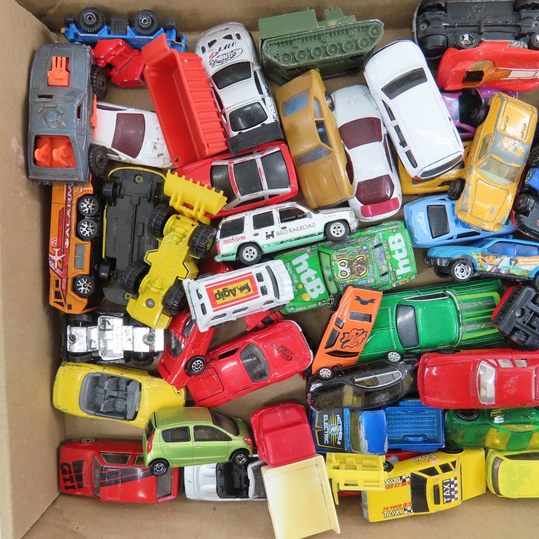 Collection of Loose Hot Wheels & similar diecast - 3