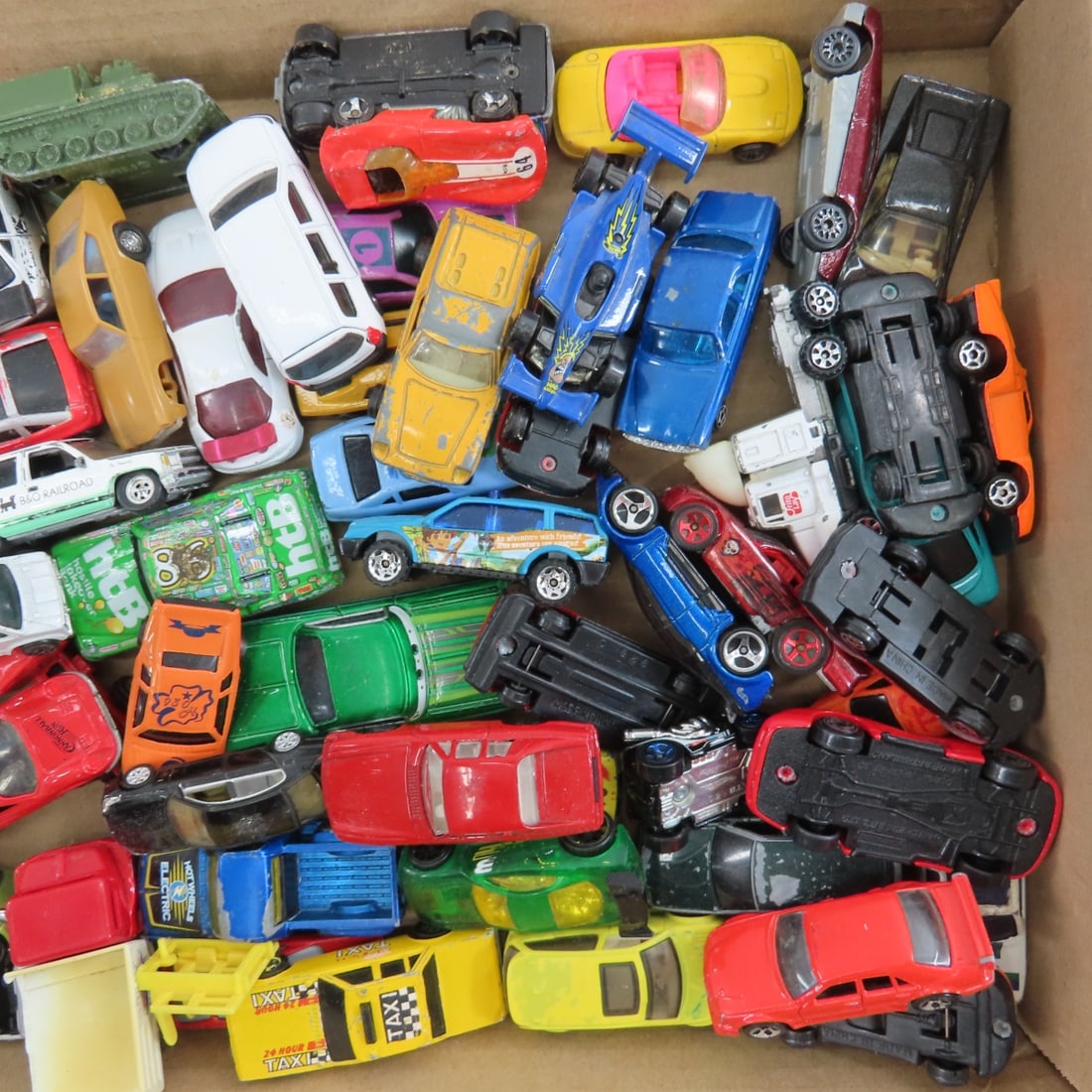 Collection of Loose Hot Wheels & similar diecast - 4