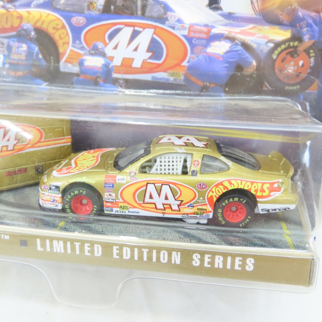 Racing Champions, Hot Wheels & Other Diecast - 16