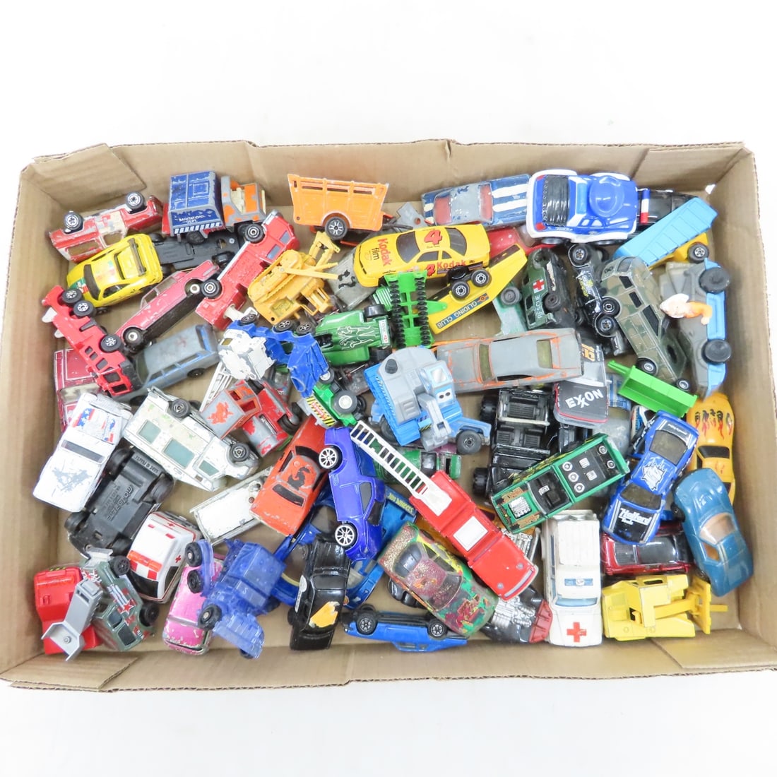 1:64 Diecast Cars, Goodyear Carrier & Stackers - 2