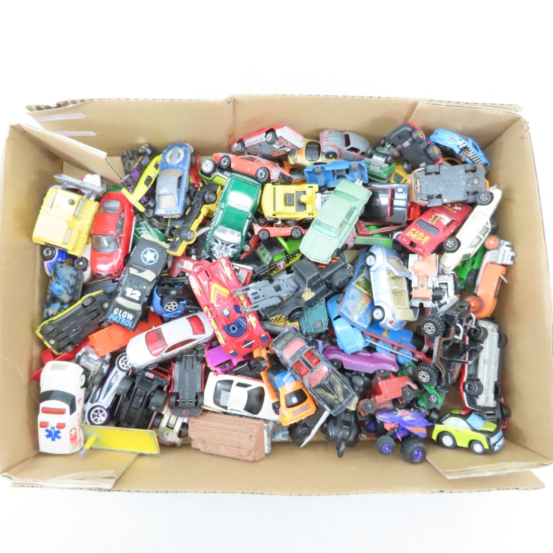 1:64 Diecast Cars, Goodyear Carrier & Stackers - 5