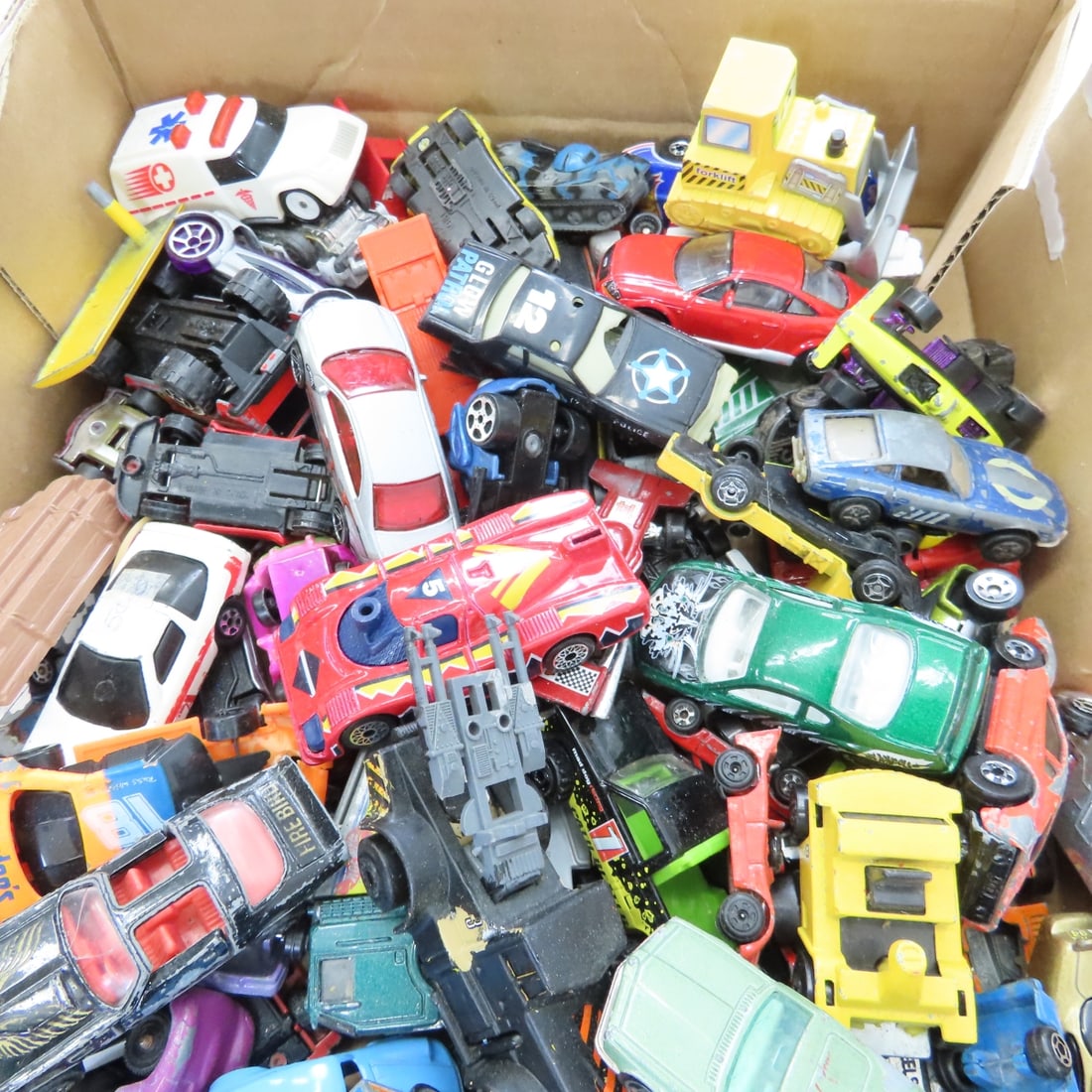 1:64 Diecast Cars, Goodyear Carrier & Stackers - 7