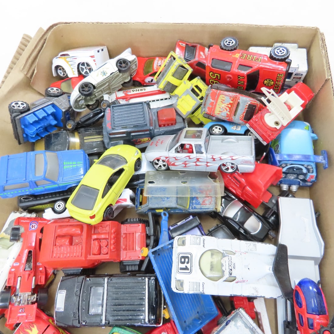 1:64 Diecast Cars, Goodyear Carrier & Stackers - 9