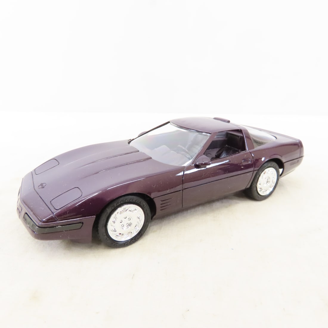 4 ERTL AMT Corvette Promo Cars in boxes - 8