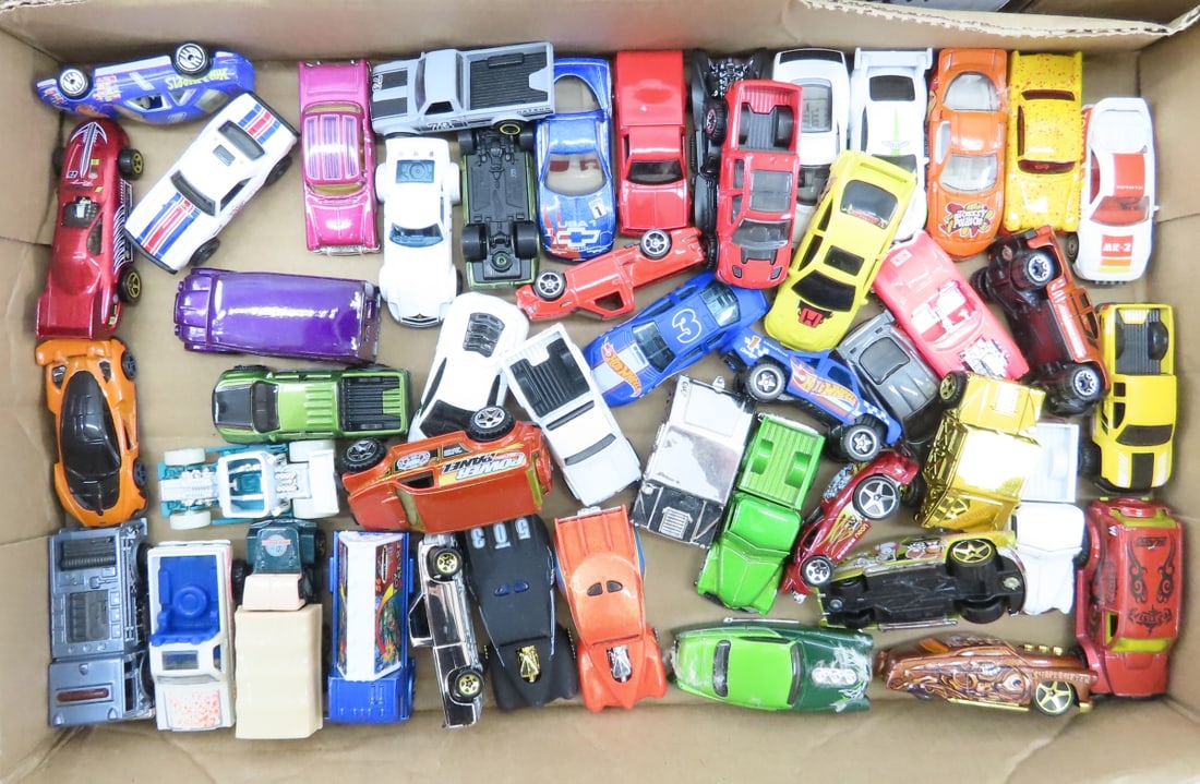 Collection of Loose Hot Wheels & similar diecast - 2