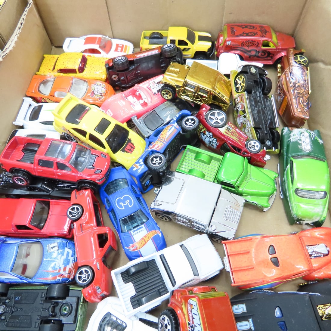 Collection of Loose Hot Wheels & similar diecast - 4