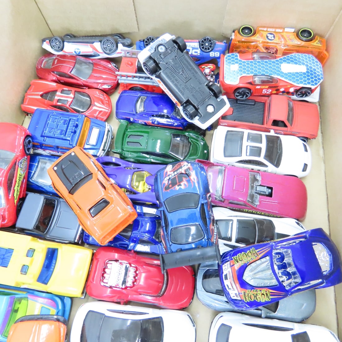 Collection of Loose Hot Wheels & similar diecast - 9