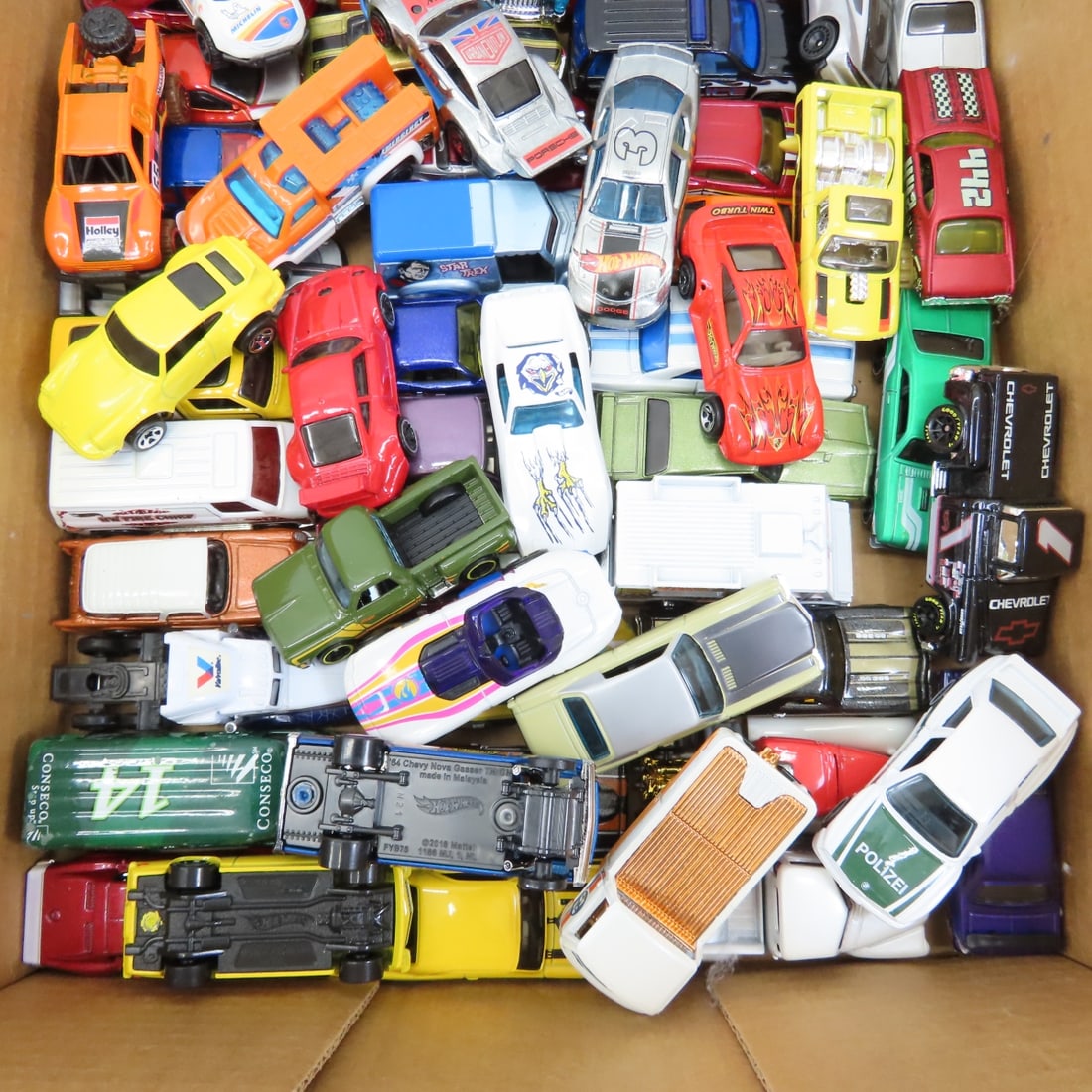 Collection of Loose Hot Wheels & similar diecast - 7