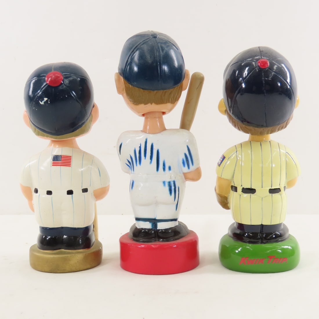 MN Twins & Vikings Bobbleheads & Towel - 9