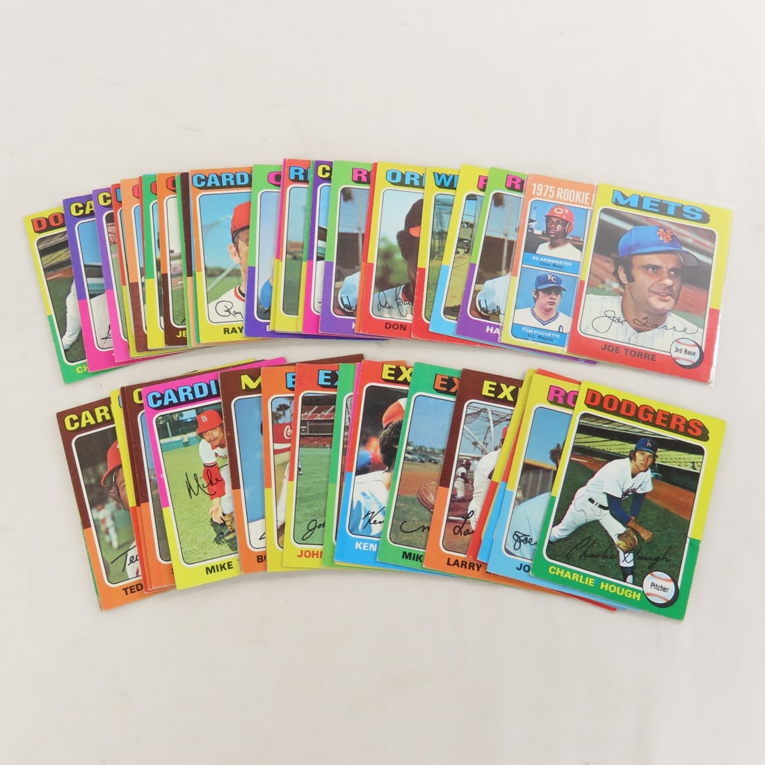 700+ 1973-1975 Topps Baseball Cards - 8