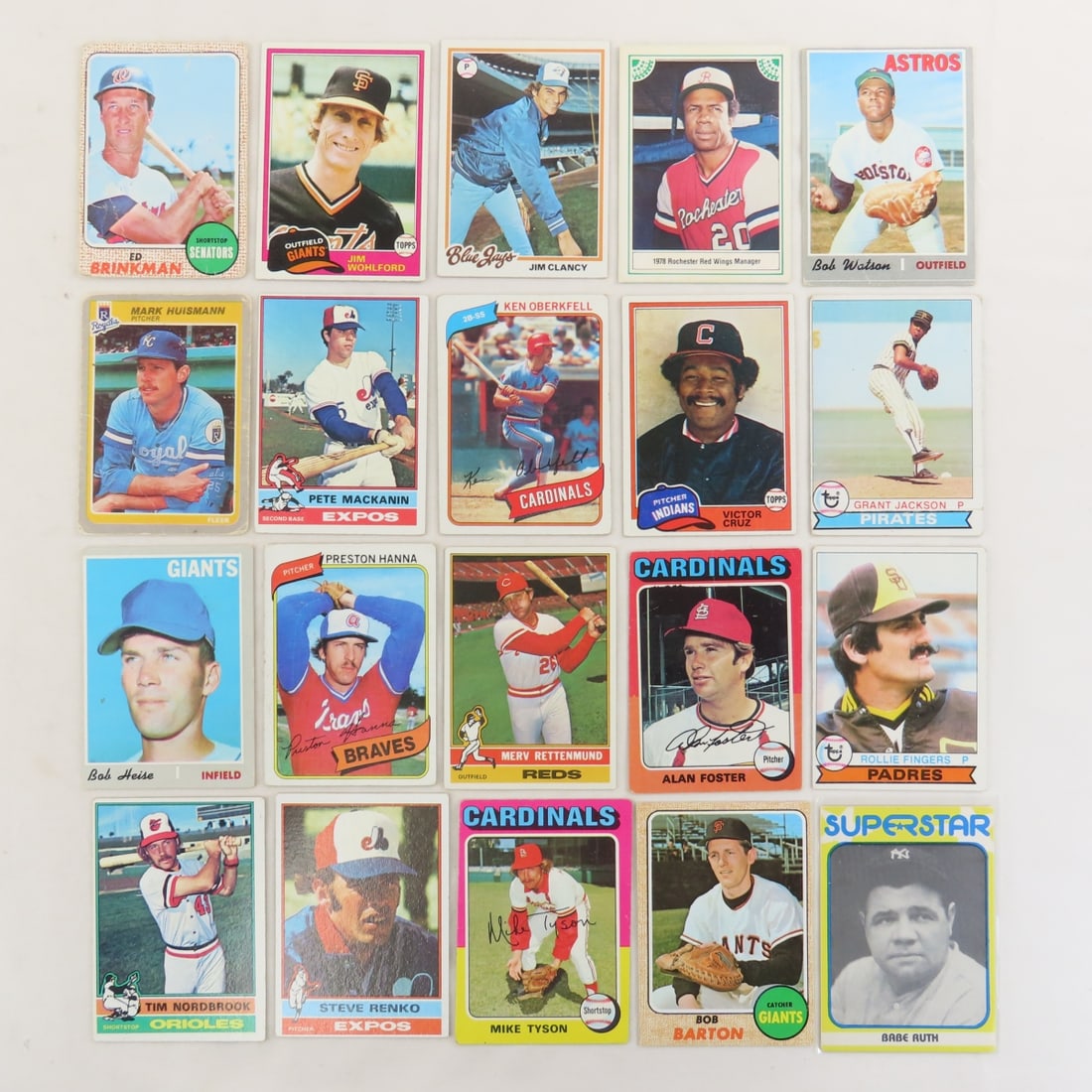 600+ Mixed 1970's Baseball Cards in Off Condition - 2