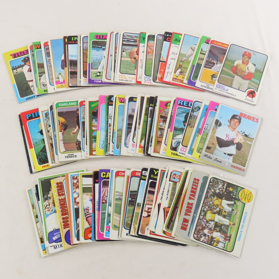 600+ Mixed 1970's Baseball Cards in Off Condition - 6
