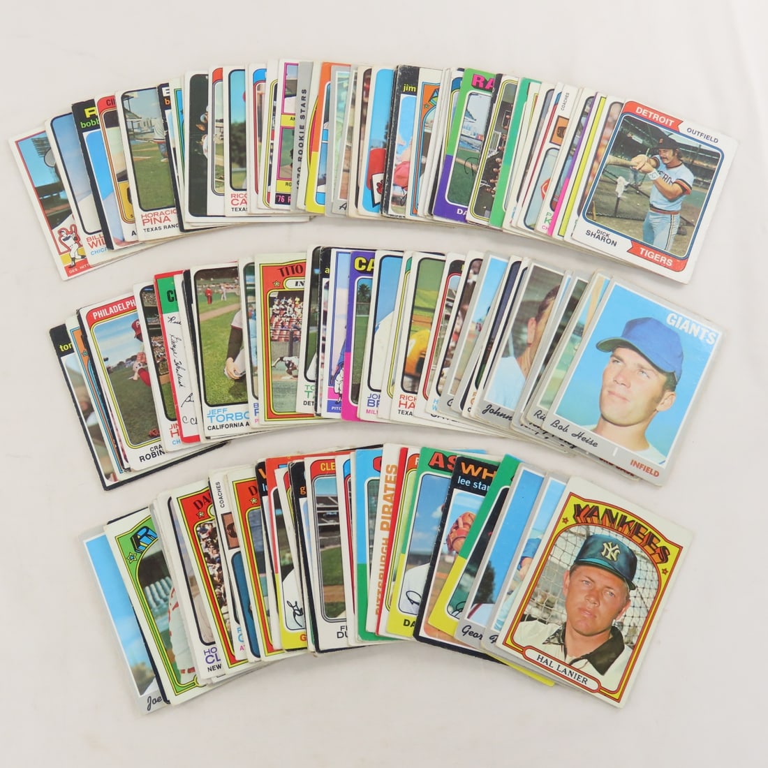 600+ Mixed 1970's Baseball Cards in Off Condition - 7