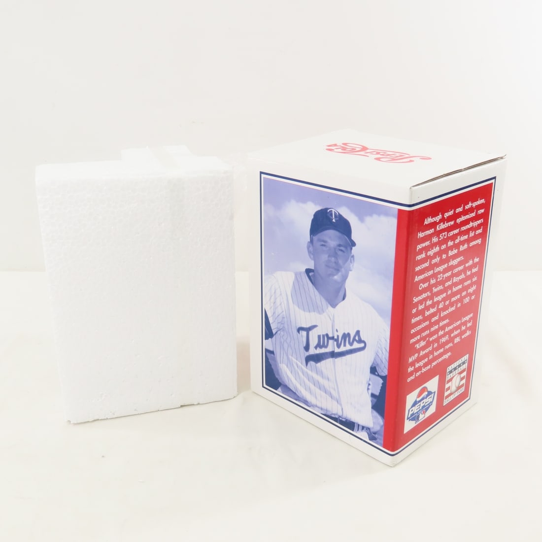 MN Twins Pepsi Statues, Bobbleheads & Bats - 11