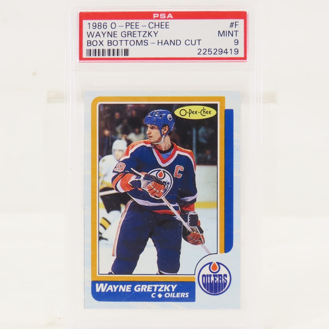 1986 OPC Wayne Gretzky Box Bottoms #F PSA 9 MINT: 1986 OPC Wayne Gretzky Box Bottoms #F PSA 9 MINT - Lot Size 5.5x3.5x.5" 1 LB All information and photos, which are part of the description, are intended to be as accurate as possible, but errors are