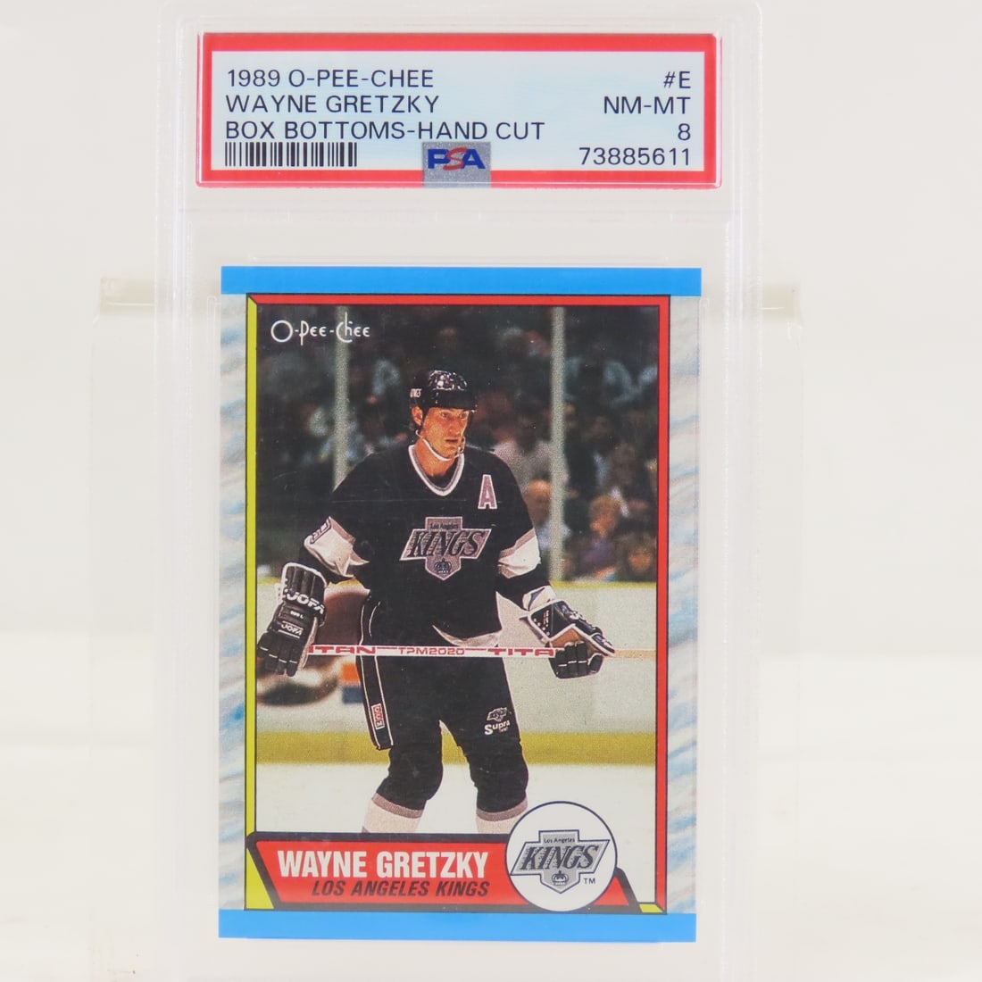 1989 OPC Box Bottoms Wayne Gretzky #E PSA 8 NM-MT: 1989 OPC Box Bottoms Wayne Gretzky #E PSA 8 NM-MT - Lot Size 5.5x3.5x.5" 1 LB All information and photos, which are part of the description, are intended to be as accurate as possible, but errors are