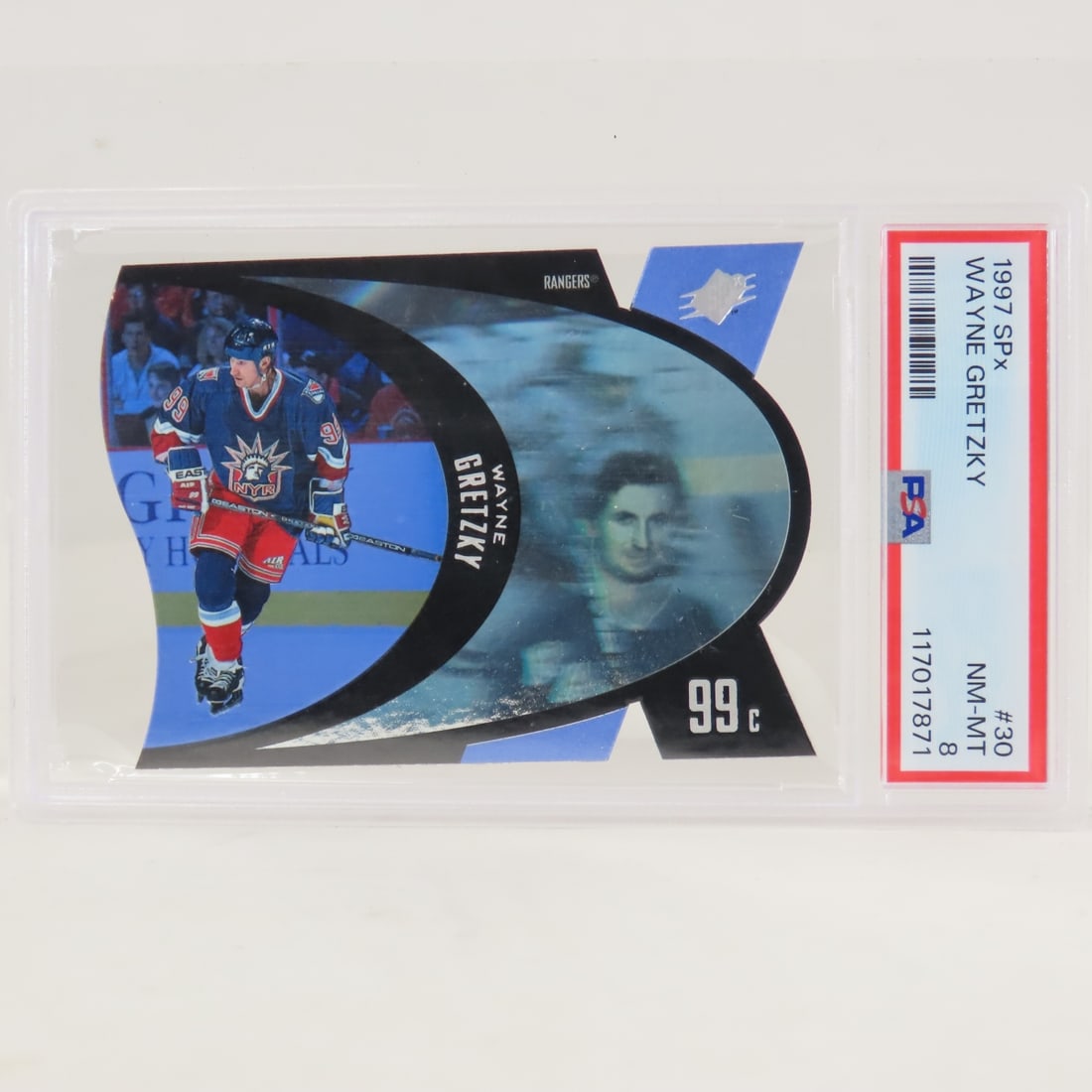 1997 SPx Wayne Gretzky #30 PSA 8 NM-MT: 1997 SPx Wayne Gretzky #30 PSA 8 NM-MT - Lot Size 5.5x3.5x.5" 1 LB All information and photos, which are part of the description, are intended to be as accurate as possible, but errors are possible.