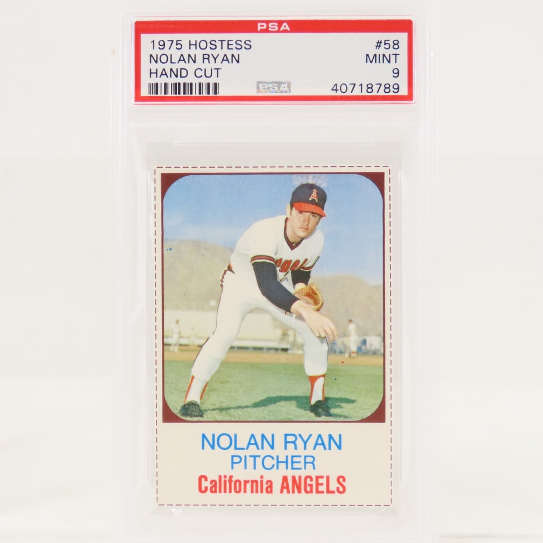 1975 Hostess Nolan Ryan #58 PSA 9 MINT: 1975 Hostess Nolan Ryan #58 PSA 9 MINT - Lot Size 5.5x3.5x1" 1 LB All information and photos, which are part of the description, are intended to be as accurate as possible, but errors are possible. No