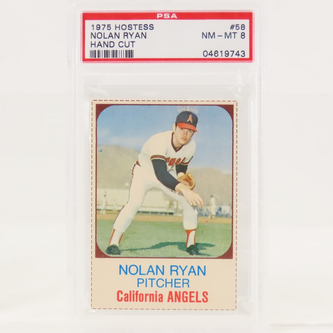 1975 Hostess Nolan Ryan #58 PSA 8 NM-MT: 1975 Hostess Nolan Ryan #58 PSA 8 NM-MT - Lot Size 5.5x3.5x1" 1 LB All information and photos, which are part of the description, are intended to be as accurate as possible, but errors are possible.