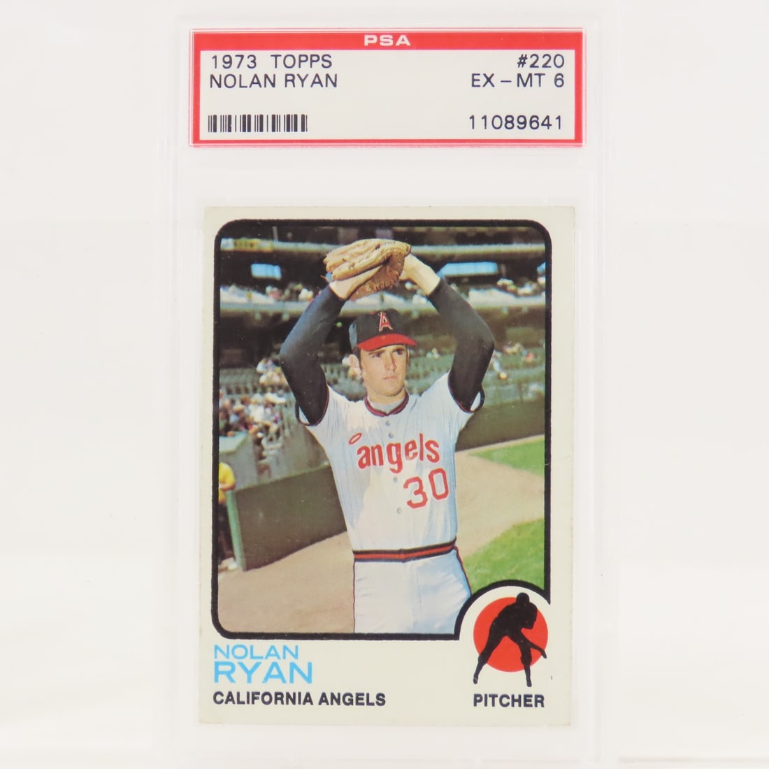 1973 Topps Nolan Ryan #220 PSA 6 EX-MT: 1973 Topps Nolan Ryan #220 PSA 6 EX-MT - Lot Size 5.5x3.5x1" 1 LB All information and photos, which are part of the description, are intended to be as accurate as possible, but errors are possible.